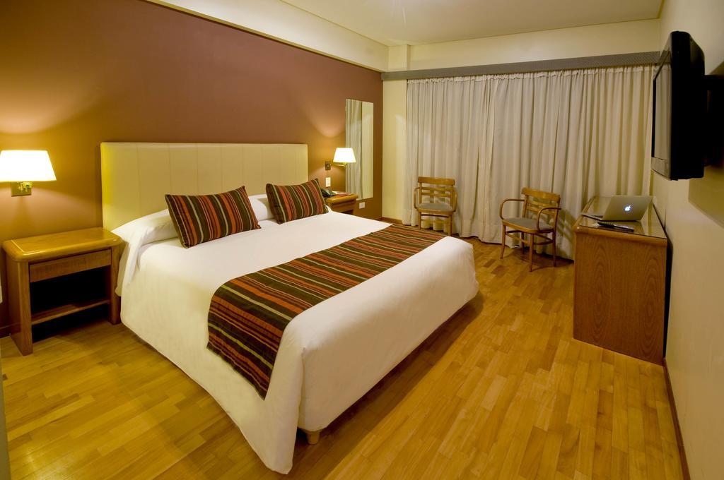 Hotel Argos Bahía Blanca Cameră foto